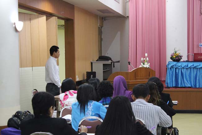 โครงการยกระดับครูทั้งระบบ รุ่นที่ 2 สพม.13 ระหว่างวันที่ 25-27 พฤษภาคม 2556 โดยคณะศึกษาศาสตร์ มหาวิทยาลัยทักษิณ ภาพที่ 281