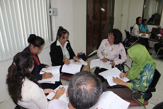 โครงการยกระดับครูทั้งระบบ รุ่นที่ 2 สพม.13 ระหว่างวันที่ 25-27 พฤษภาคม 2556 โดยคณะศึกษาศาสตร์ มหาวิทยาลัยทักษิณ ภาพที่ 324
