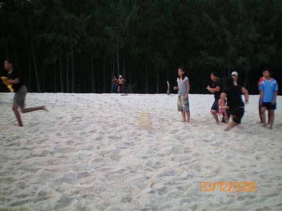 กิจกรรมกีฬาชายหาดสัมพันธ์ คณะศึกษาศาสตร์ ณ เกาะอาดัง ภาพที่ 15