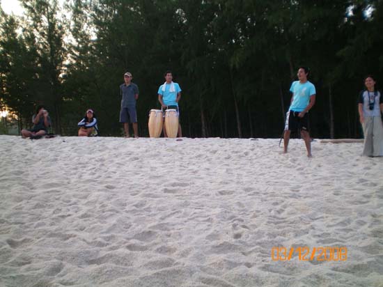 กิจกรรมกีฬาชายหาดสัมพันธ์ คณะศึกษาศาสตร์ ณ เกาะอาดัง ภาพที่ 21