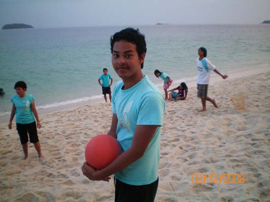 กิจกรรมกีฬาชายหาดสัมพันธ์ คณะศึกษาศาสตร์ ณ เกาะอาดัง ภาพที่ 29