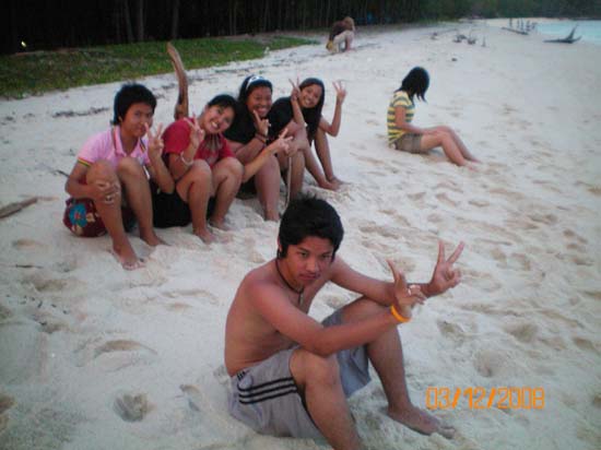 กิจกรรมกีฬาชายหาดสัมพันธ์ คณะศึกษาศาสตร์ ณ เกาะอาดัง ภาพที่ 41
