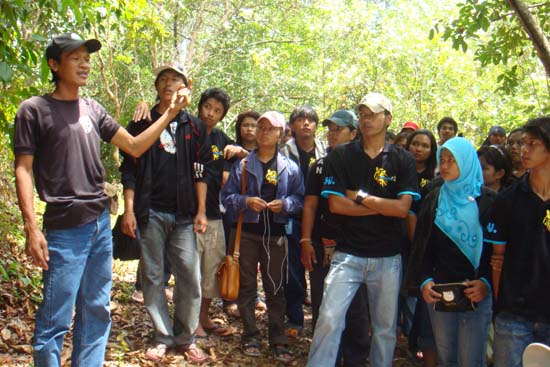 กิจกรรมกีฬาชายหาดสัมพันธ์ คณะศึกษาศาสตร์ ณ เกาะอาดัง ภาพที่ 63