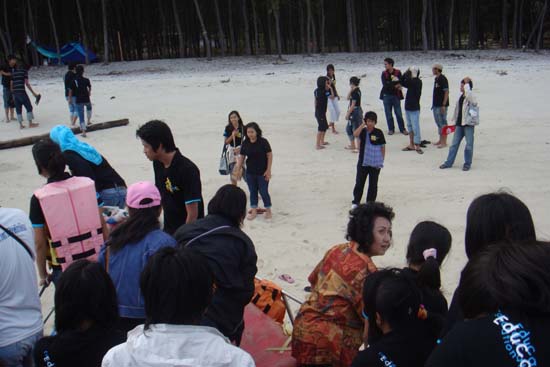 กิจกรรมกีฬาชายหาดสัมพันธ์ คณะศึกษาศาสตร์ ณ เกาะอาดัง ภาพที่ 67