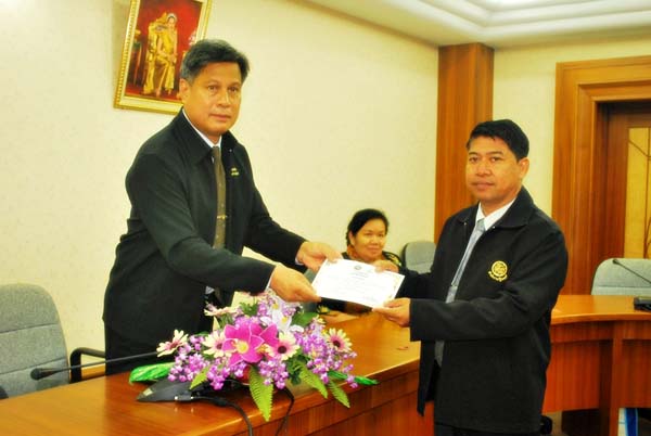 พิธีมอบวุฒิบัตรโครงการพัฒนาผู้บริหารสถานศึกษา (ชุดที่ 2) ภาพที่ 12