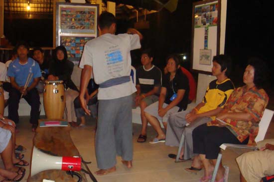 กิจกรรมกีฬาชายหาดสัมพันธ์ คณะศึกษาศาสตร์ ณ เกาะอาดัง ภาพที่ 76