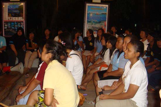 กิจกรรมกีฬาชายหาดสัมพันธ์ คณะศึกษาศาสตร์ ณ เกาะอาดัง ภาพที่ 77