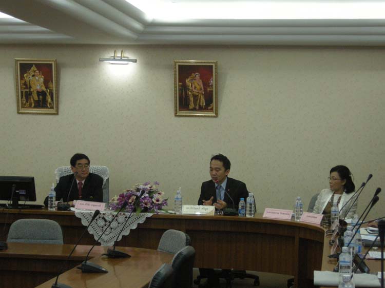 ประชุมสภาคณบดี ครุศาสตร์/ศึกษาศาสตร์ ครั้งที่4 2555 ภาพที่ 37