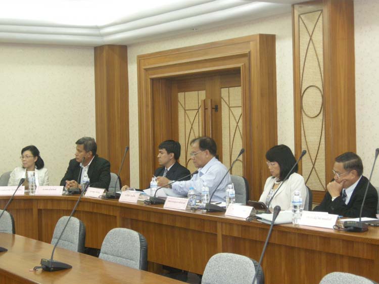 ประชุมสภาคณบดี ครุศาสตร์/ศึกษาศาสตร์ ครั้งที่4 2555 ภาพที่ 40