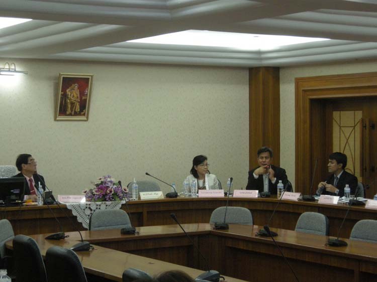 ประชุมสภาคณบดี ครุศาสตร์/ศึกษาศาสตร์ ครั้งที่4 2555 ภาพที่ 52