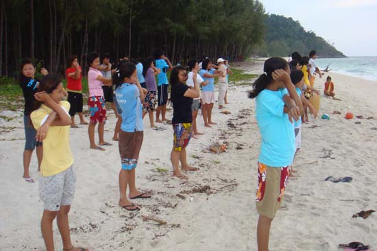 กิจกรรมกีฬาชายหาดสัมพันธ์ คณะศึกษาศาสตร์ ณ เกาะอาดัง ภาพที่ 120