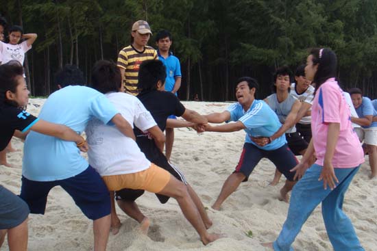 กิจกรรมกีฬาชายหาดสัมพันธ์ คณะศึกษาศาสตร์ ณ เกาะอาดัง ภาพที่ 132