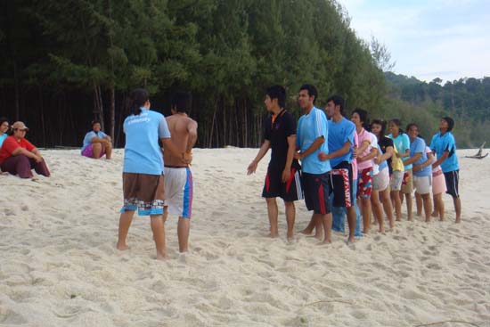 กิจกรรมกีฬาชายหาดสัมพันธ์ คณะศึกษาศาสตร์ ณ เกาะอาดัง ภาพที่ 144