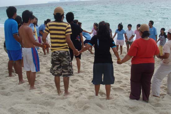 กิจกรรมกีฬาชายหาดสัมพันธ์ คณะศึกษาศาสตร์ ณ เกาะอาดัง ภาพที่ 154