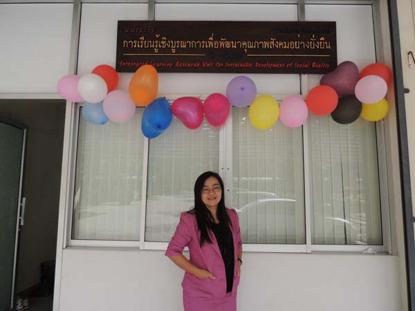 เปิดหน่วยวิจัยการเรียนรู้เชิงบูรณาการเพื่อพัฒนาคุณภาพสังคมอย่างยั่งยืน Integrated Learning Research Unit for Sustainable Development of Social Quality (IN-RUSS) 27 ธ.ค. 2555 ภาพที่ 9