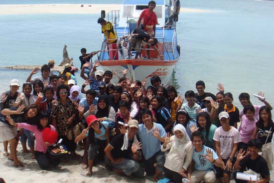 กิจกรรมกีฬาชายหาดสัมพันธ์ คณะศึกษาศาสตร์ ณ เกาะอาดัง ภาพที่ 169
