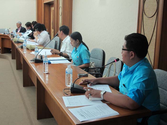 การประชุมคณะกรรมการประจำคณะศึกษาศาสตร์ เดือนกรกฎาคม 2555 ภาพที่ 6