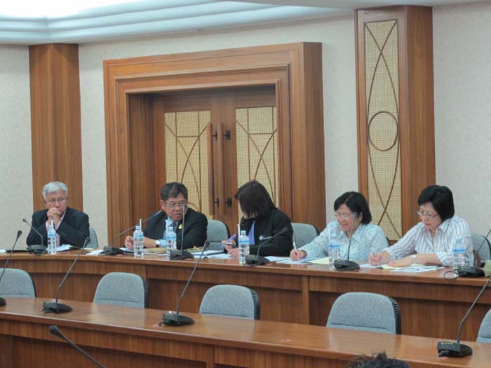 การประชุมคณะกรรมการประจำคณะศึกษาศาสตร์ เดือนกรกฎาคม 2555 ภาพที่ 33