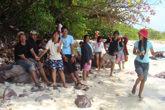 กิจกรรมกีฬาชายหาดสัมพันธ์ คณะศึกษาศาสตร์ ณ เกาะอาดัง ภาพที่ 173