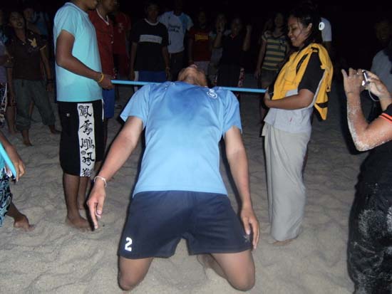 กิจกรรมกีฬาชายหาดสัมพันธ์ คณะศึกษาศาสตร์ ณ เกาะอาดัง ภาพที่ 199