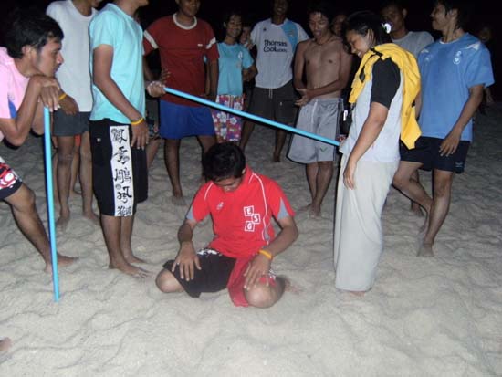 กิจกรรมกีฬาชายหาดสัมพันธ์ คณะศึกษาศาสตร์ ณ เกาะอาดัง ภาพที่ 204