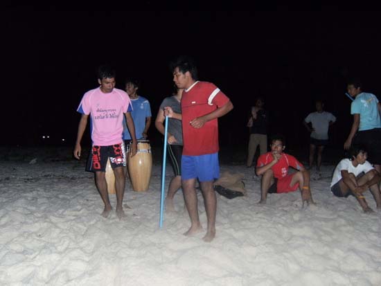 กิจกรรมกีฬาชายหาดสัมพันธ์ คณะศึกษาศาสตร์ ณ เกาะอาดัง ภาพที่ 209