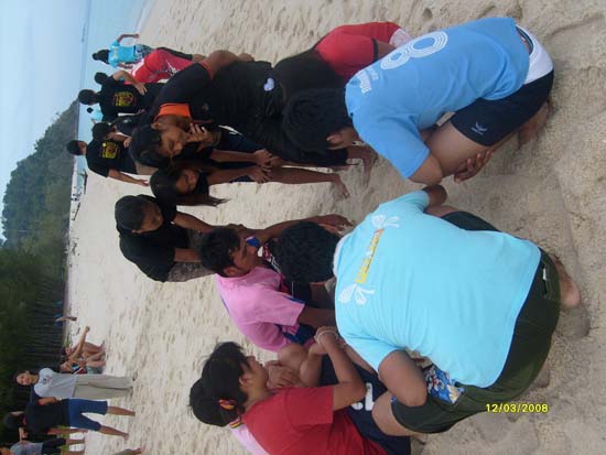 กิจกรรมกีฬาชายหาดสัมพันธ์ คณะศึกษาศาสตร์ ณ เกาะอาดัง ภาพที่ 212