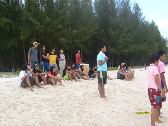 กิจกรรมกีฬาชายหาดสัมพันธ์ คณะศึกษาศาสตร์ ณ เกาะอาดัง ภาพที่ 215