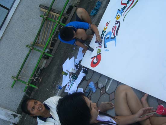 กิจกรรมเตรียมซุ้มแสดงความยินดีกับบัณฑิต คณะศึกษาศาสตร์ ภาพที่ 8