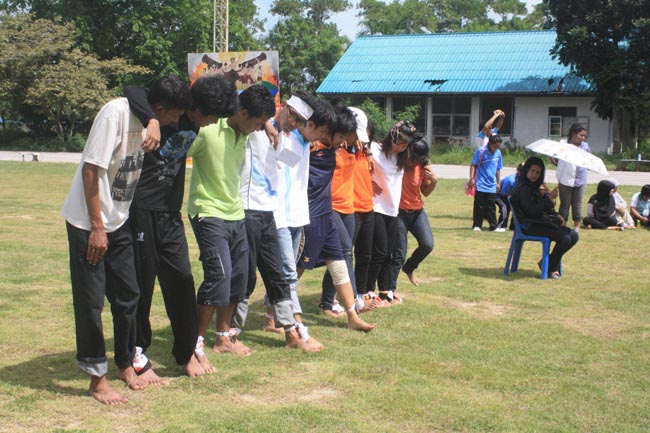 การแข่งขันกีฬาเชื่อมความสัมพันธ์ นิสิต นักศึกษาวิชาชีพครู โครงการกีฬา ศึกษาฯ - ครุศาสตร์ ' กล้วยไม้เกมส์ ' ครั้งที่ 2 วันที่ 18 - 20 มกราคม 2556 ณ มหาวิทยาลัยทักษิณ วิทยาเขตสงขลา ภาพที่ 882