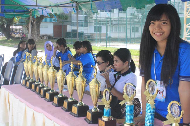 การแข่งขันกีฬาเชื่อมความสัมพันธ์ นิสิต นักศึกษาวิชาชีพครู โครงการกีฬา ศึกษาฯ - ครุศาสตร์ ' กล้วยไม้เกมส์ ' ครั้งที่ 2 วันที่ 18 - 20 มกราคม 2556 ณ มหาวิทยาลัยทักษิณ วิทยาเขตสงขลา ภาพที่ 996