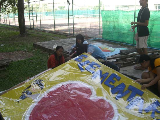 กิจกรรมเตรียมซุ้มแสดงความยินดีกับบัณฑิต คณะศึกษาศาสตร์ ภาพที่ 53