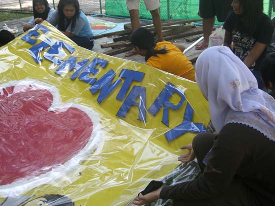 กิจกรรมเตรียมซุ้มแสดงความยินดีกับบัณฑิต คณะศึกษาศาสตร์ ภาพที่ 54