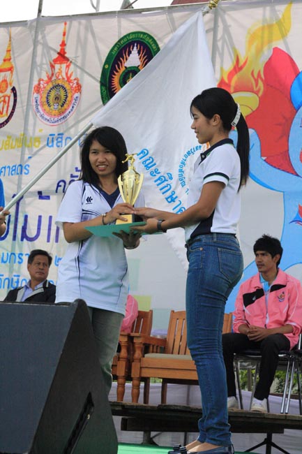การแข่งขันกีฬาเชื่อมความสัมพันธ์ นิสิต นักศึกษาวิชาชีพครู โครงการกีฬา ศึกษาฯ - ครุศาสตร์ ' กล้วยไม้เกมส์ ' ครั้งที่ 2 วันที่ 18 - 20 มกราคม 2556 ณ มหาวิทยาลัยทักษิณ วิทยาเขตสงขลา ภาพที่ 1086