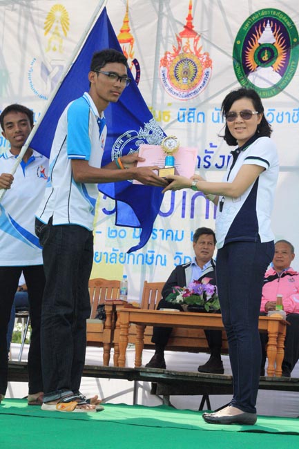 การแข่งขันกีฬาเชื่อมความสัมพันธ์ นิสิต นักศึกษาวิชาชีพครู โครงการกีฬา ศึกษาฯ - ครุศาสตร์ ' กล้วยไม้เกมส์ ' ครั้งที่ 2 วันที่ 18 - 20 มกราคม 2556 ณ มหาวิทยาลัยทักษิณ วิทยาเขตสงขลา ภาพที่ 1097