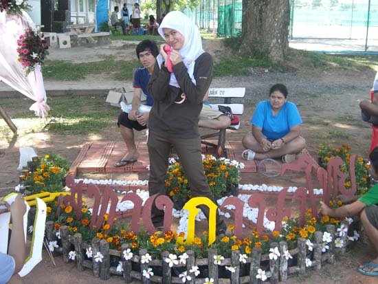 กิจกรรมเตรียมซุ้มแสดงความยินดีกับบัณฑิต คณะศึกษาศาสตร์ ภาพที่ 69