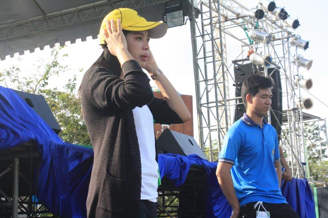 การแข่งขันกีฬาเชื่อมความสัมพันธ์ นิสิต นักศึกษาวิชาชีพครู โครงการกีฬา ศึกษาฯ - ครุศาสตร์ ' กล้วยไม้เกมส์ ' ครั้งที่ 2 วันที่ 18 - 20 มกราคม 2556 ณ มหาวิทยาลัยทักษิณ วิทยาเขตสงขลา ภาพที่ 1319