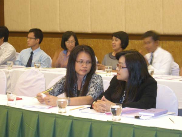 ประชุมคณะ และ งานเลี้ยงอาจารย์ใหม่55 ภาพที่ 13