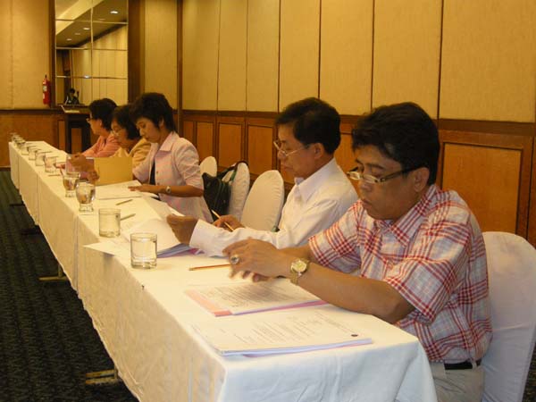 ประชุมคณะ และ งานเลี้ยงอาจารย์ใหม่55 ภาพที่ 25