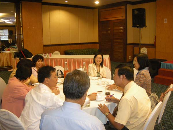 ประชุมคณะ และ งานเลี้ยงอาจารย์ใหม่55 ภาพที่ 64