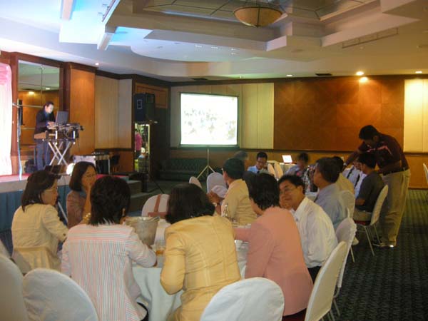 ประชุมคณะ และ งานเลี้ยงอาจารย์ใหม่55 ภาพที่ 72
