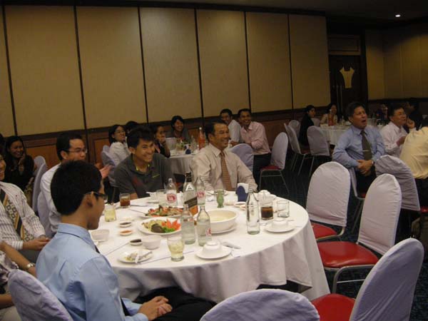ประชุมคณะ และ งานเลี้ยงอาจารย์ใหม่55 ภาพที่ 97