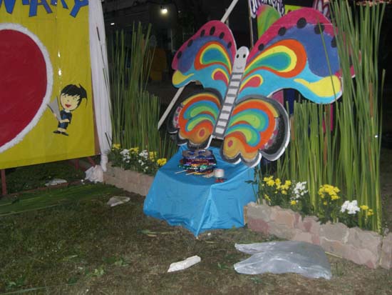 กิจกรรมเตรียมซุ้มแสดงความยินดีกับบัณฑิต คณะศึกษาศาสตร์ ภาพที่ 98