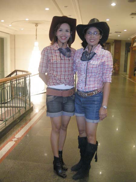 งานปีใหม่สำนักงานคณะศึกษาศาสตร์ ประจำปี พ.ศ.2555 ภาพที่ 35
