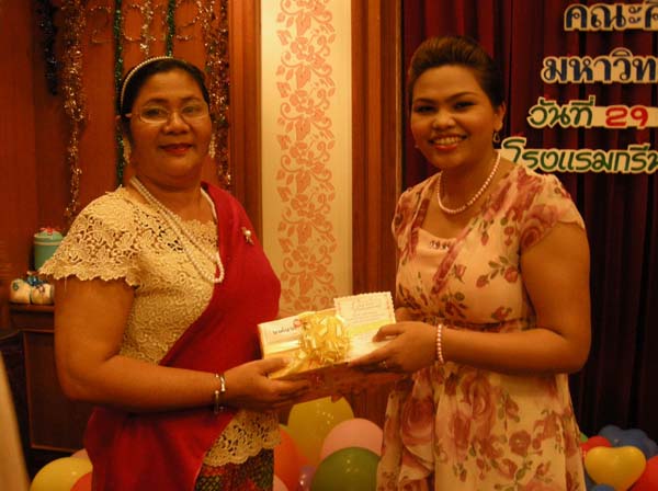 งานปีใหม่สำนักงานคณะศึกษาศาสตร์ ประจำปี พ.ศ.2555 ภาพที่ 41