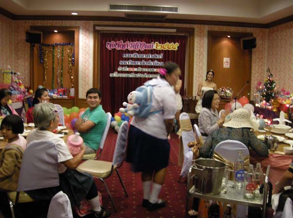 งานปีใหม่สำนักงานคณะศึกษาศาสตร์ ประจำปี พ.ศ.2555 ภาพที่ 42
