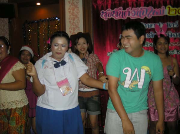งานปีใหม่สำนักงานคณะศึกษาศาสตร์ ประจำปี พ.ศ.2555 ภาพที่ 105