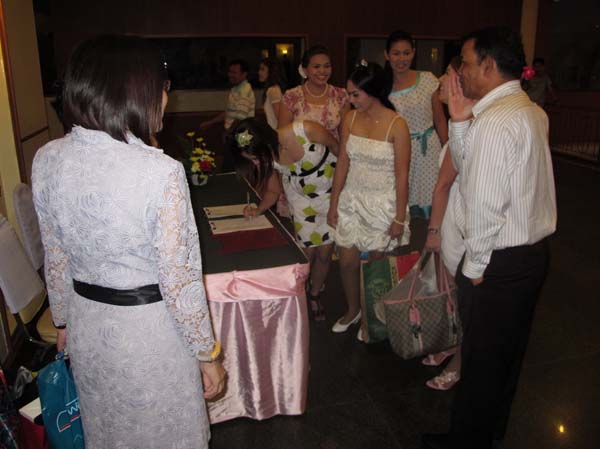 งานปีใหม่สำนักงานคณะศึกษาศาสตร์ ประจำปี พ.ศ.2555 ภาพที่ 158