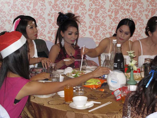 งานปีใหม่สำนักงานคณะศึกษาศาสตร์ ประจำปี พ.ศ.2555 ภาพที่ 175
