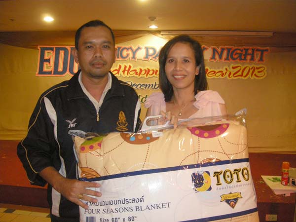 EDU. fancy party night งานเลี้ยงฉลองปีใหม่ พ.ศ.2556 สำนักงานคณะศึกษาศาสตร์ ภาพที่ 15